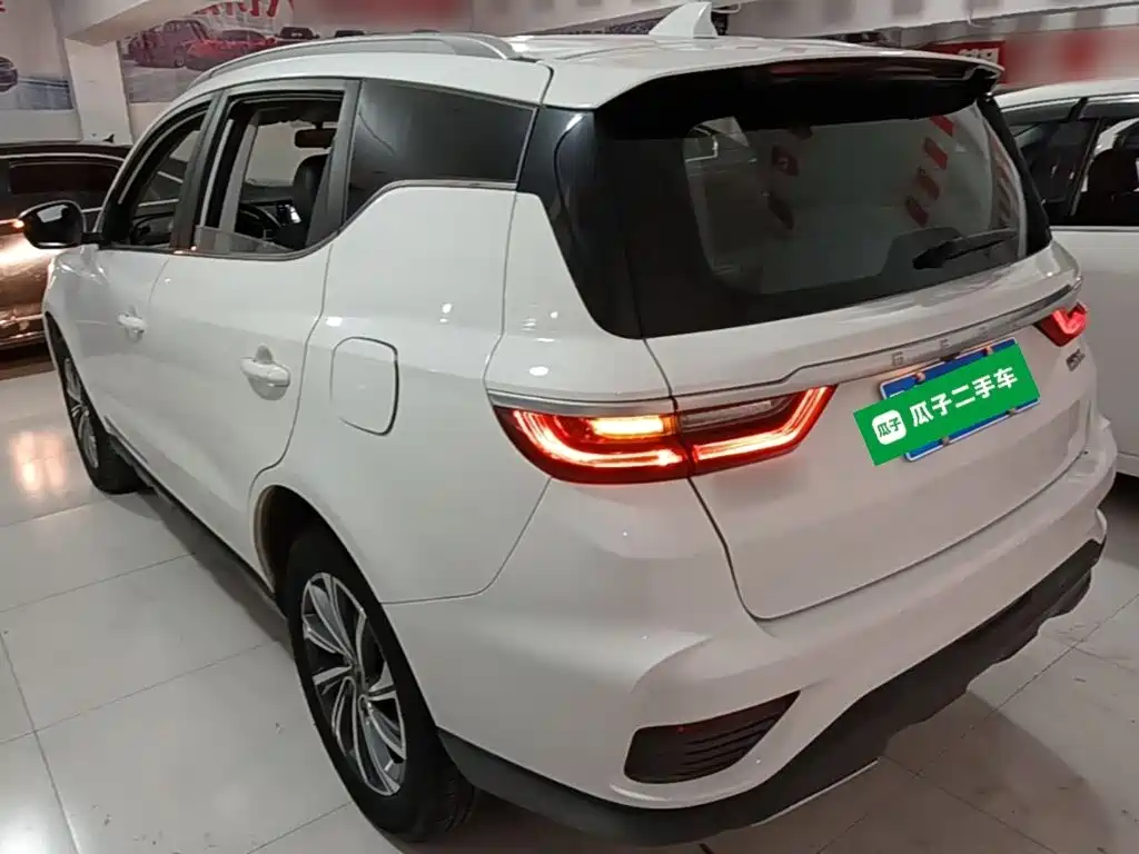 Geely Vision X6 — миниатюра 5