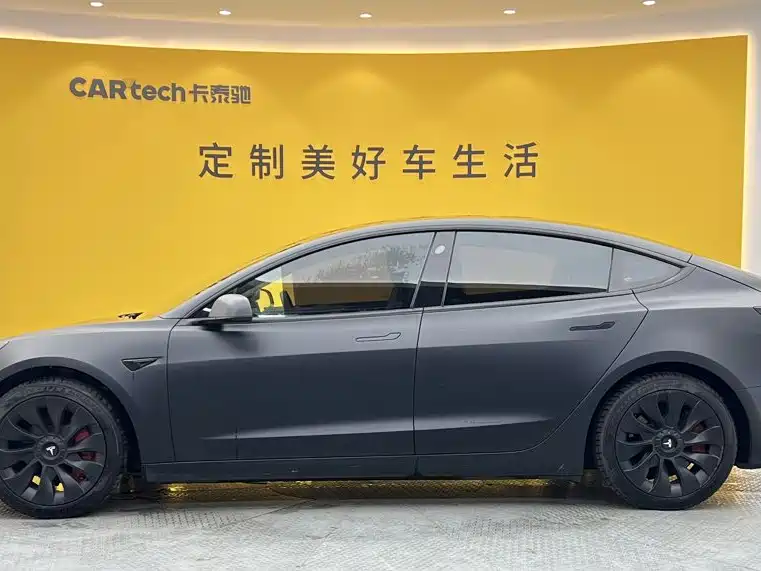 Tesla Model 3 — миниатюра 7