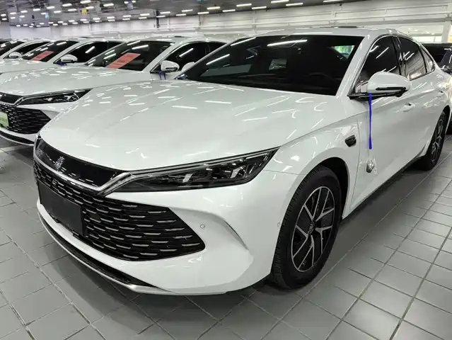2025 BYD Qin