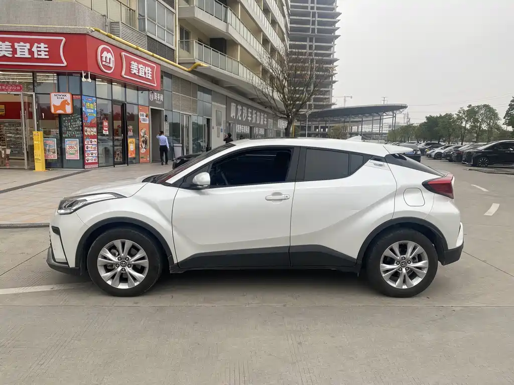 TOYOTA IZOA