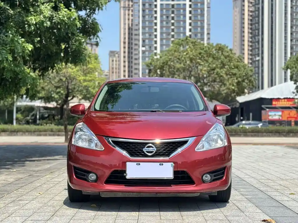 Nissan Tiida — миниатюра 2