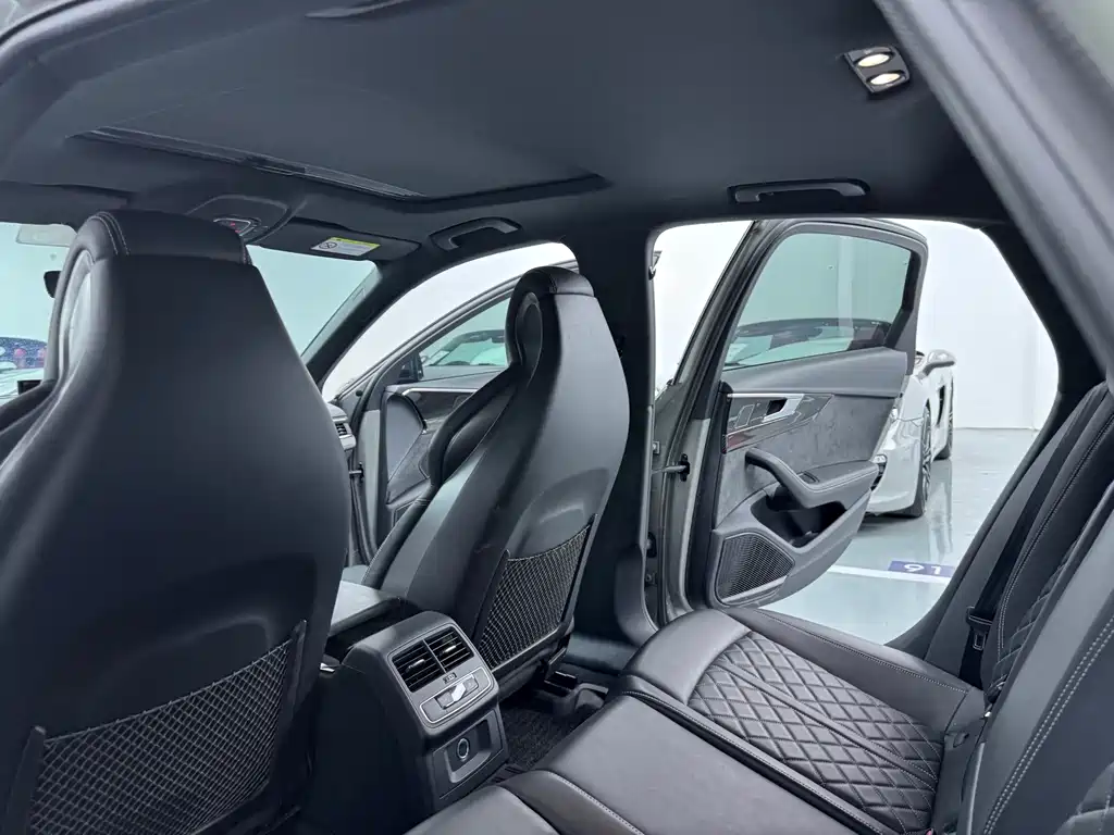 Audi S4 — миниатюра 10