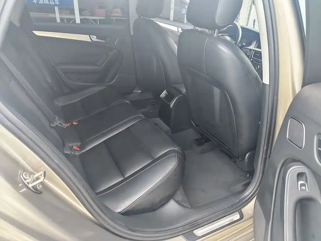 Audi A4L — миниатюра 7