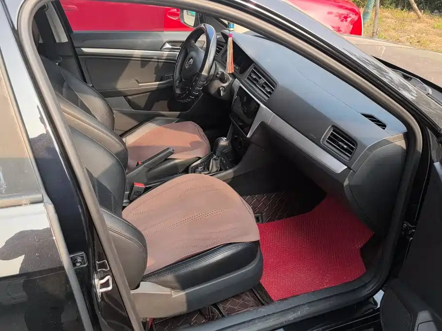 Volkswagen Lavida — миниатюра 8