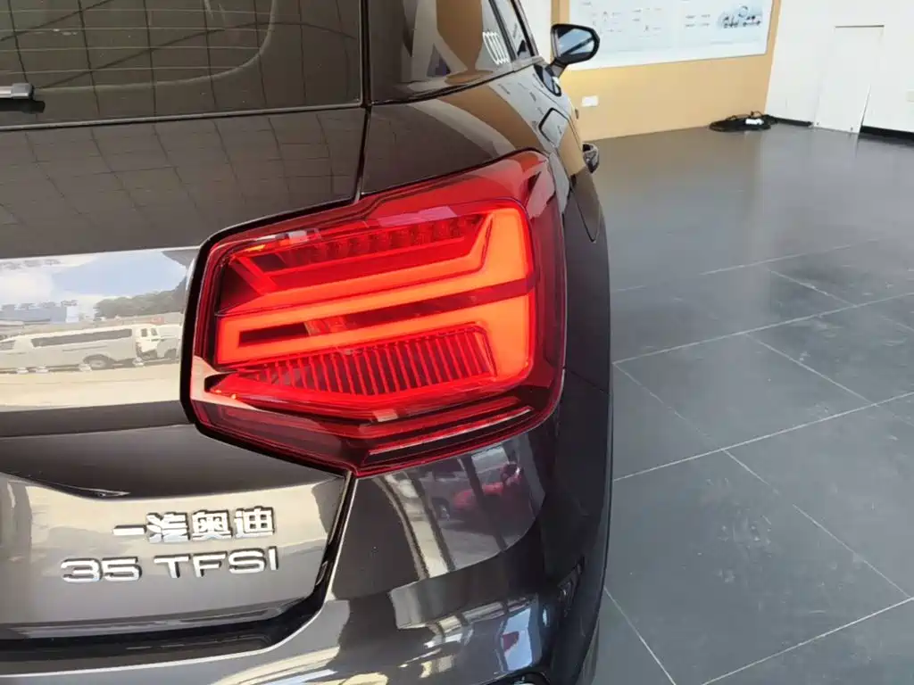 Audi Q2L — миниатюра 8