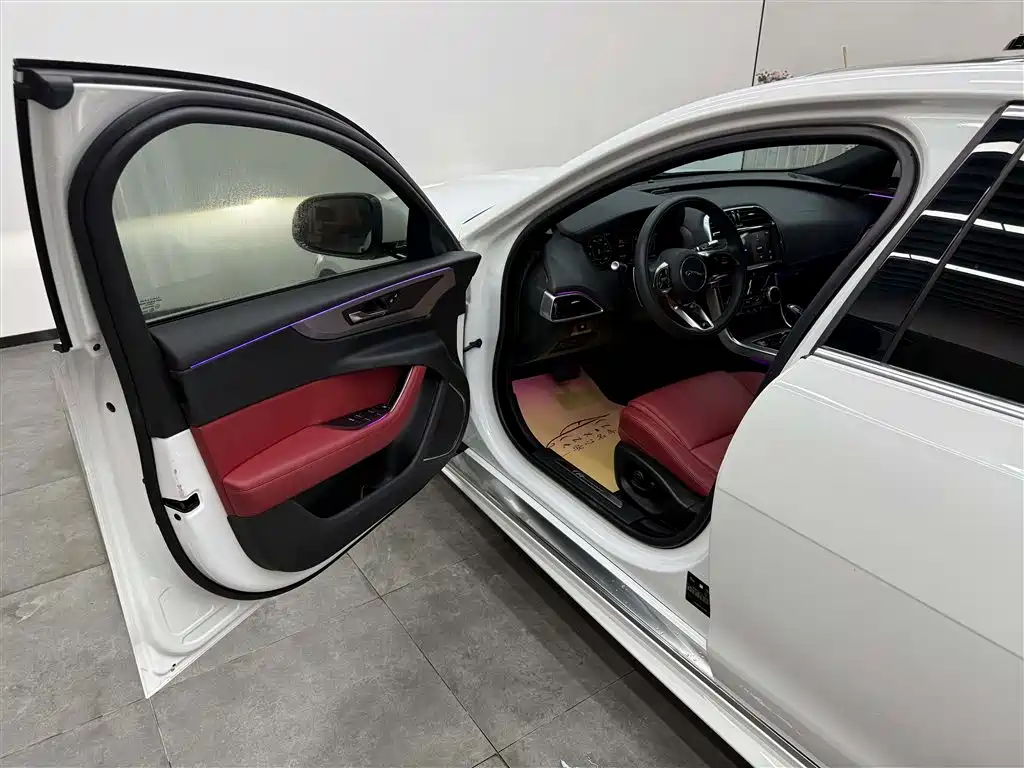 Jaguar XEL 2021 2.0T 250PS R-DYNAMIC S Sport