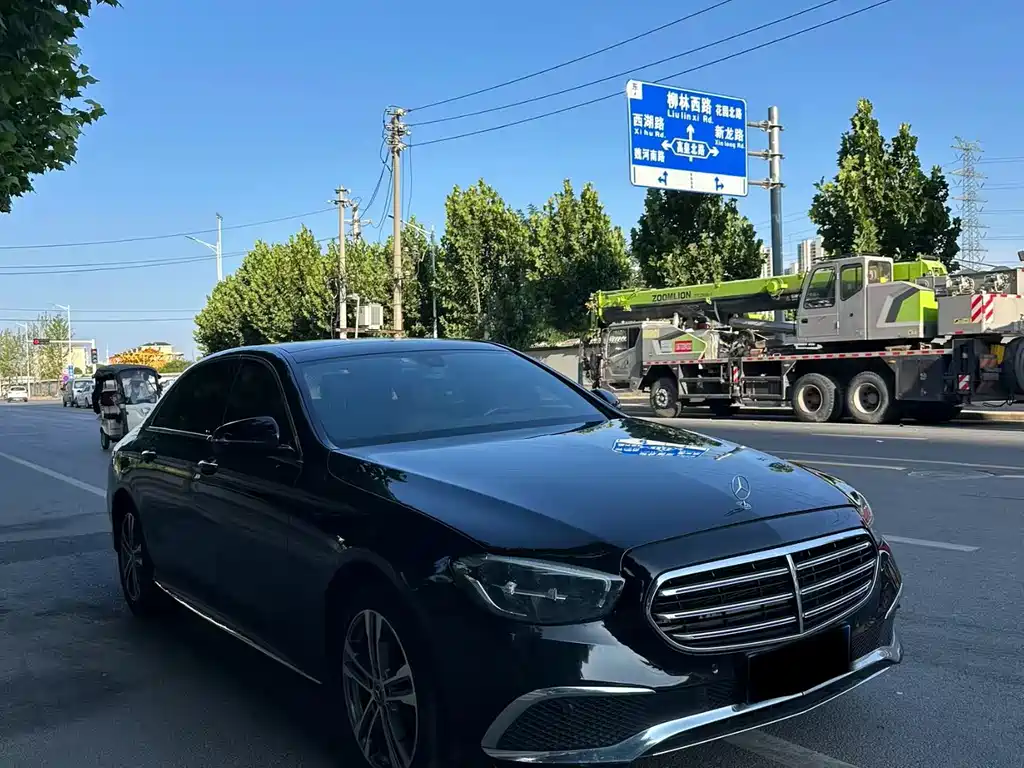Mercedes-Benz E-Class E 2022 E 260 L