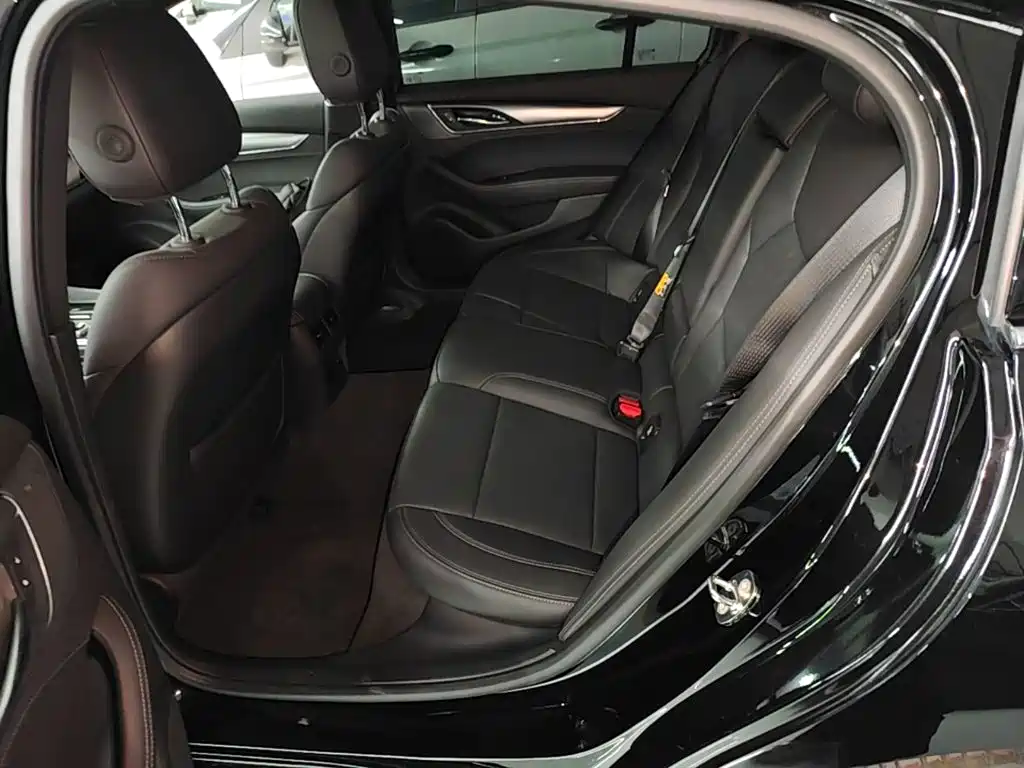 Cadillac CT5 — миниатюра 17