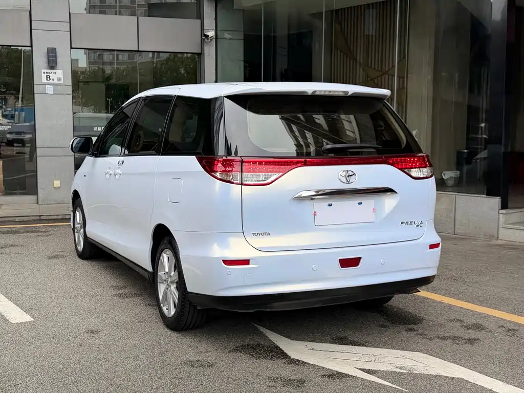 Toyota Previa — миниатюра 20
