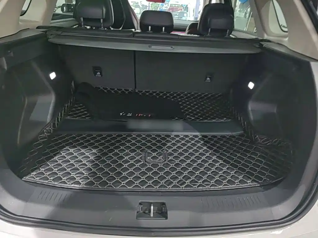 Hongqi Hongqi HS3 — миниатюра 24