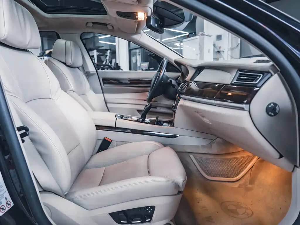 BMW 7 Series 7 2010 760Li