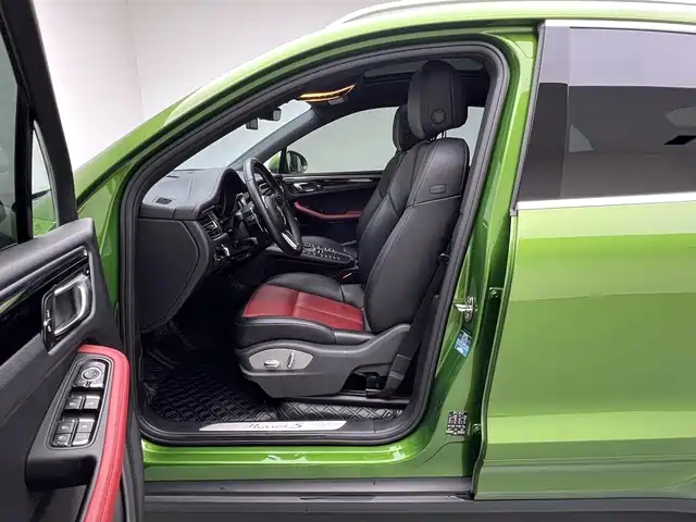 Porsche Macan — миниатюра 13