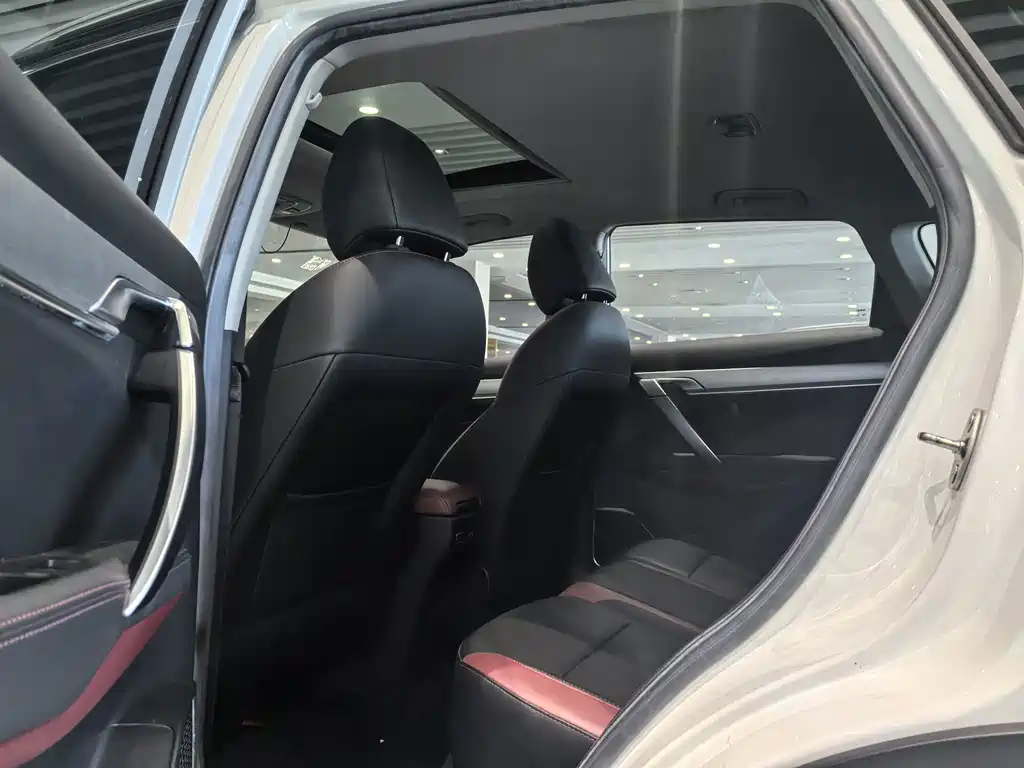 Geely Binyue — миниатюра 6