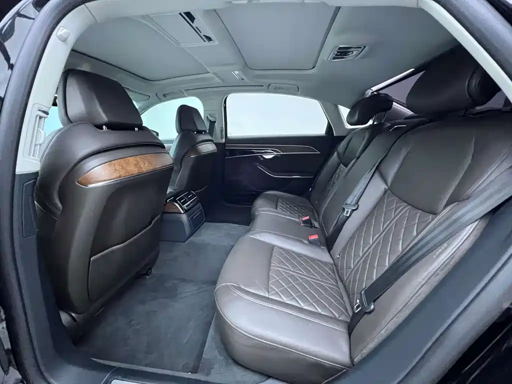 Audi A8 — миниатюра 9