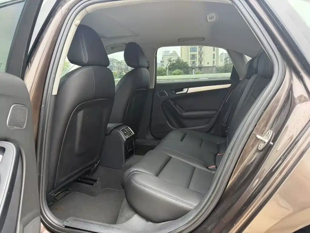 Audi A4L — миниатюра 5