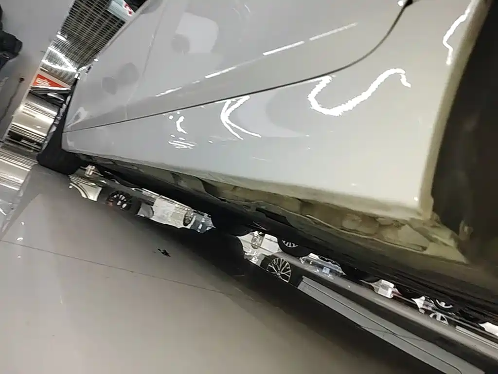 BMW 5 Series — миниатюра 22