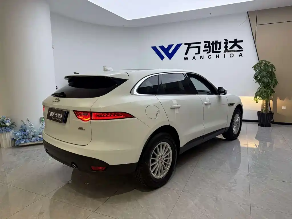 Jaguar F-PACE — миниатюра 4