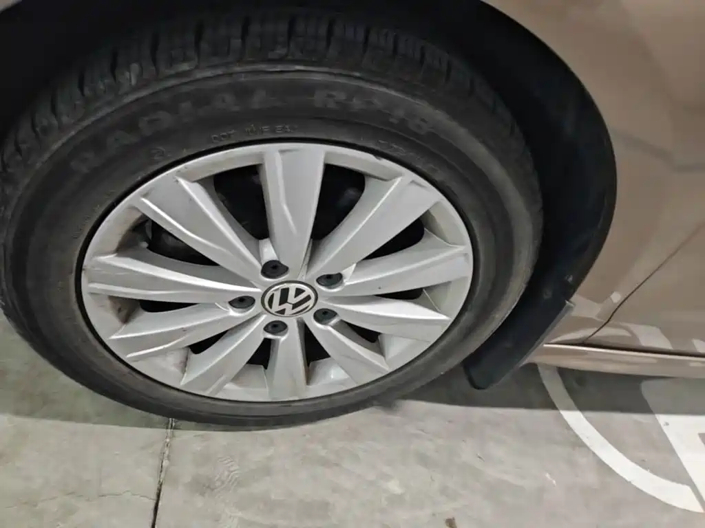 Volkswagen Sagitar — миниатюра 23
