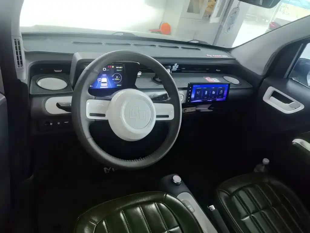 Wuling MINIEV — миниатюра 10