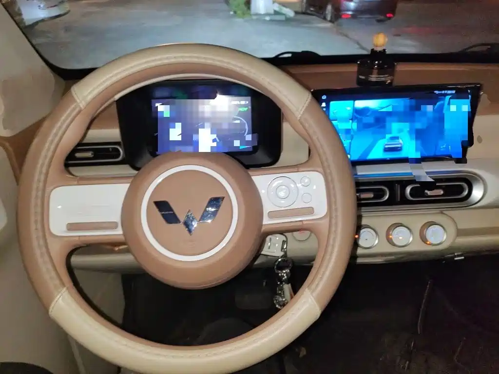 Wuling MINIEV — миниатюра 10