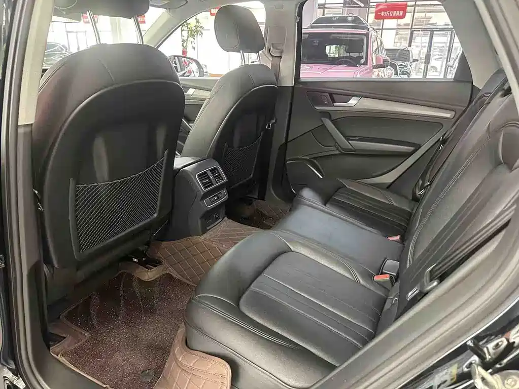 Audi Q5L 2018 40 TFSI VI