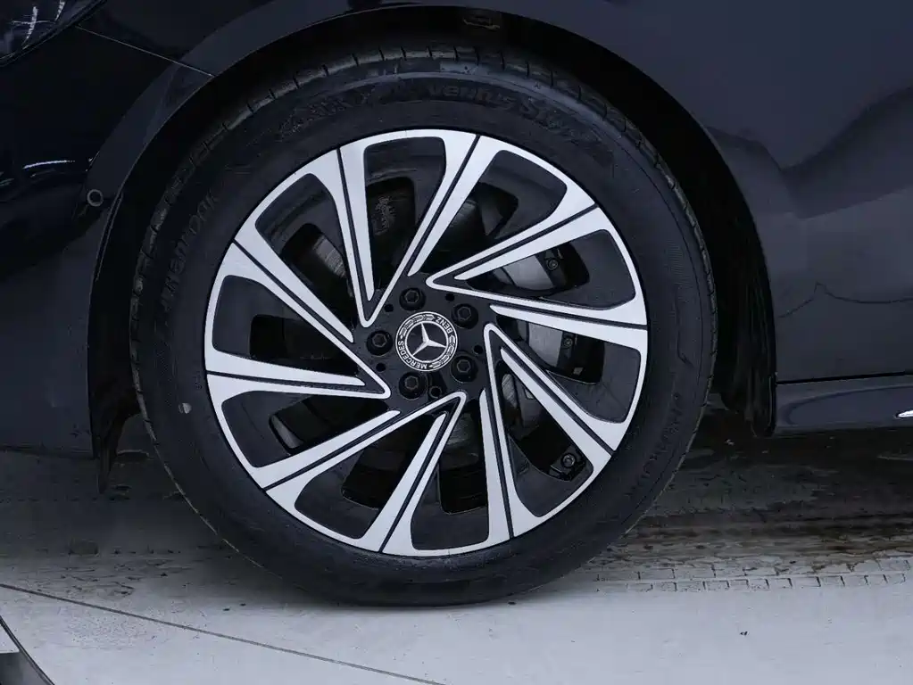 Mercedes-Benz E-Class E 2024 E 300 L Luxury