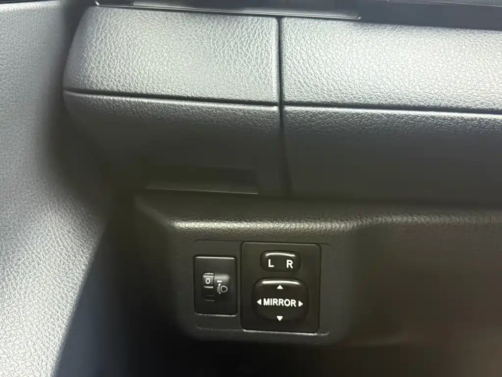 TOYOTA YARIS L ZHIXUAN