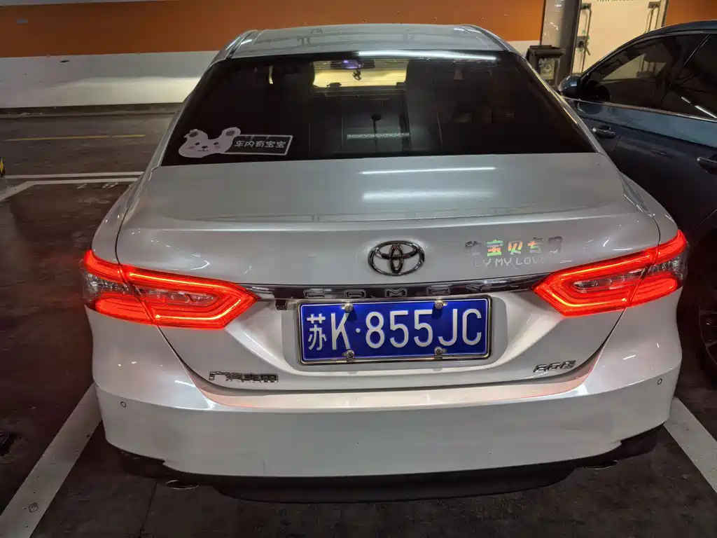 Toyota Camry — миниатюра 9