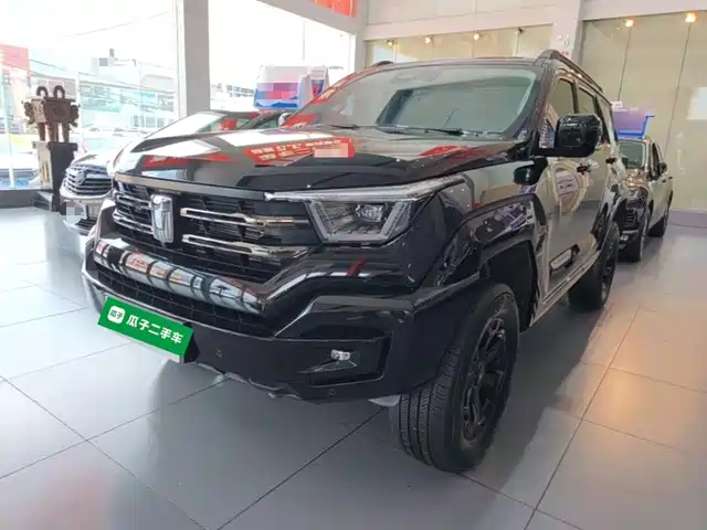 2025 TANK 400