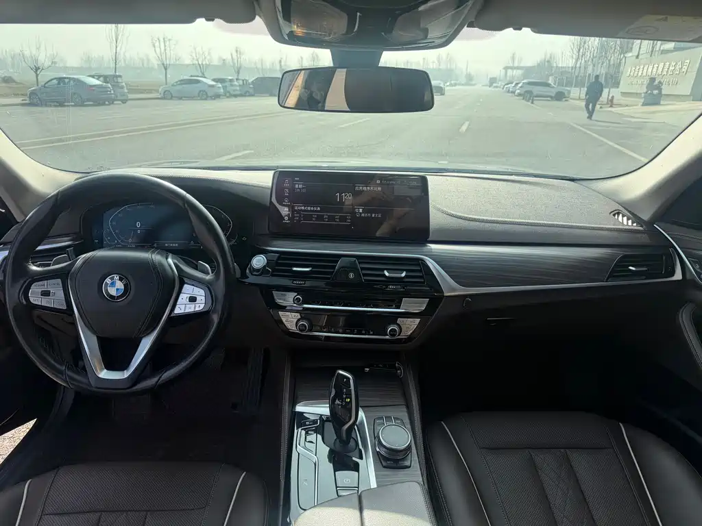 BMW 5 SERIES