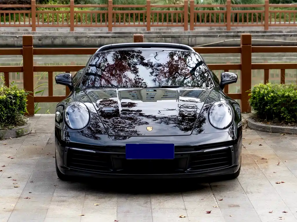 PORSCHE 911