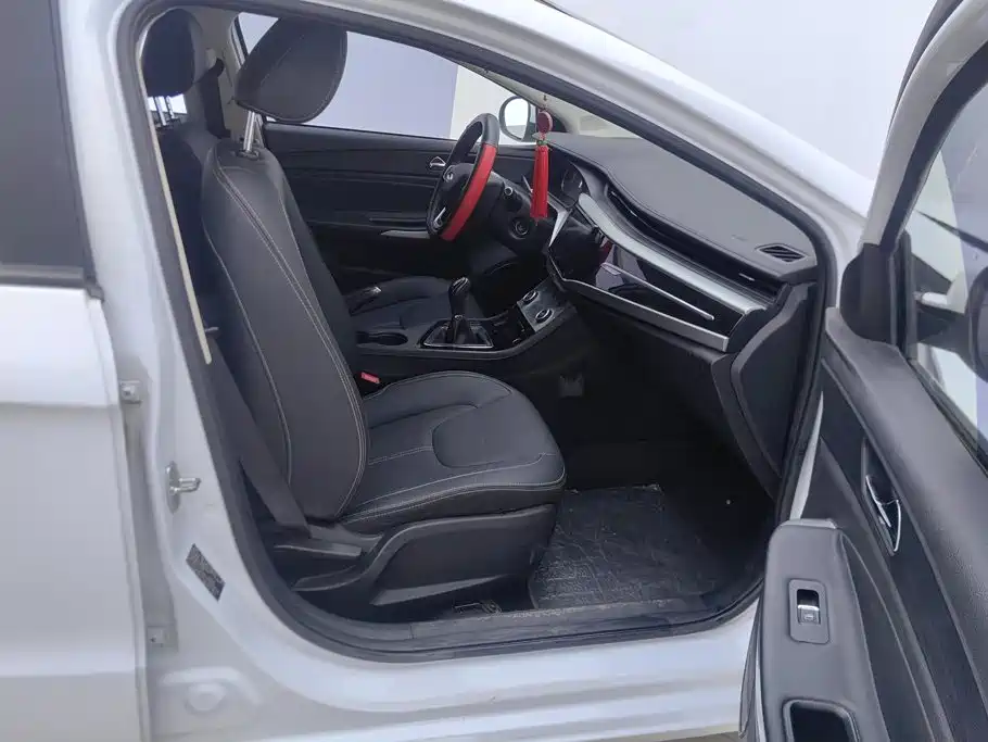 Chery Arrizo 5 — миниатюра 8