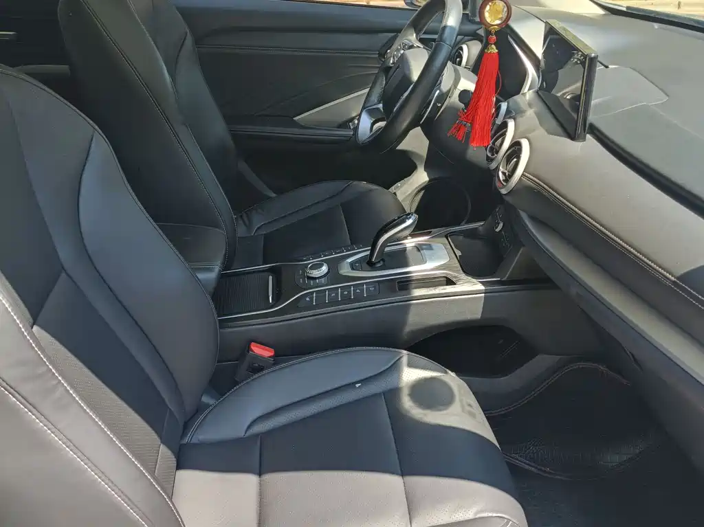 WEI PAI WEI BRAND VV6