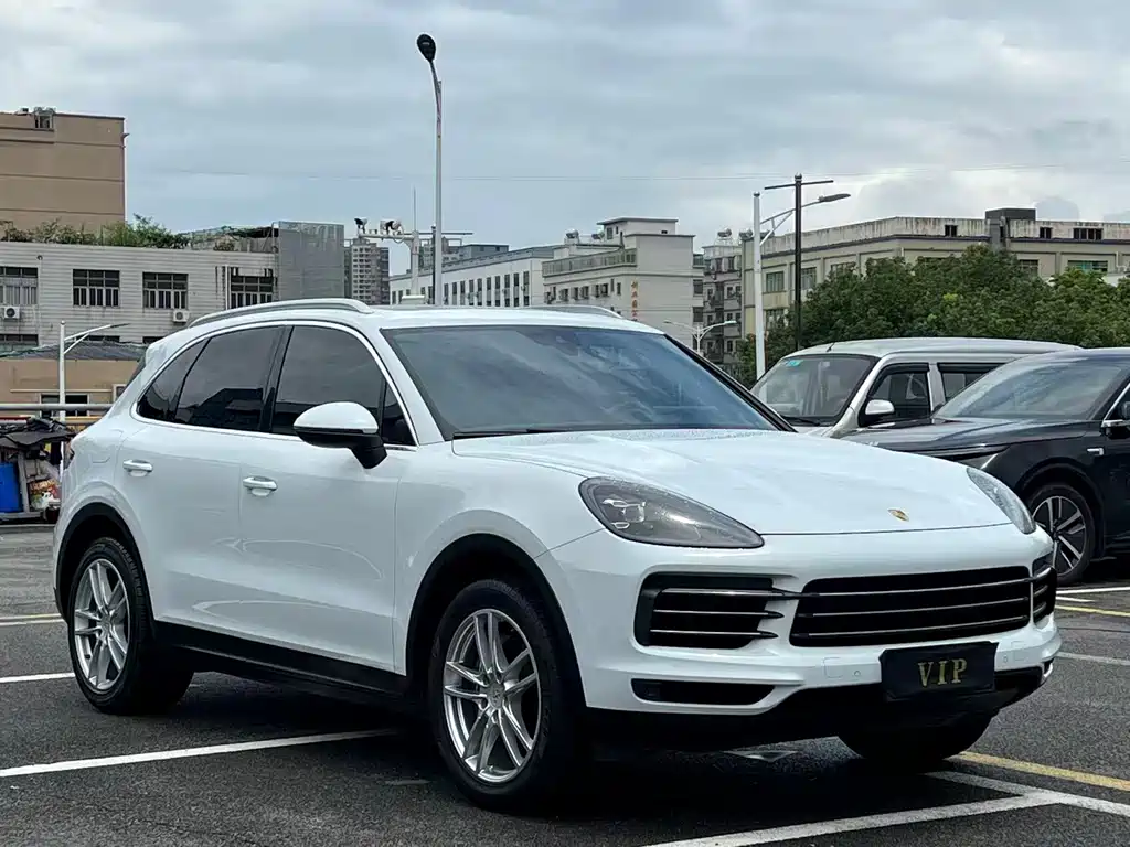 Porsche Cayenne — миниатюра 3