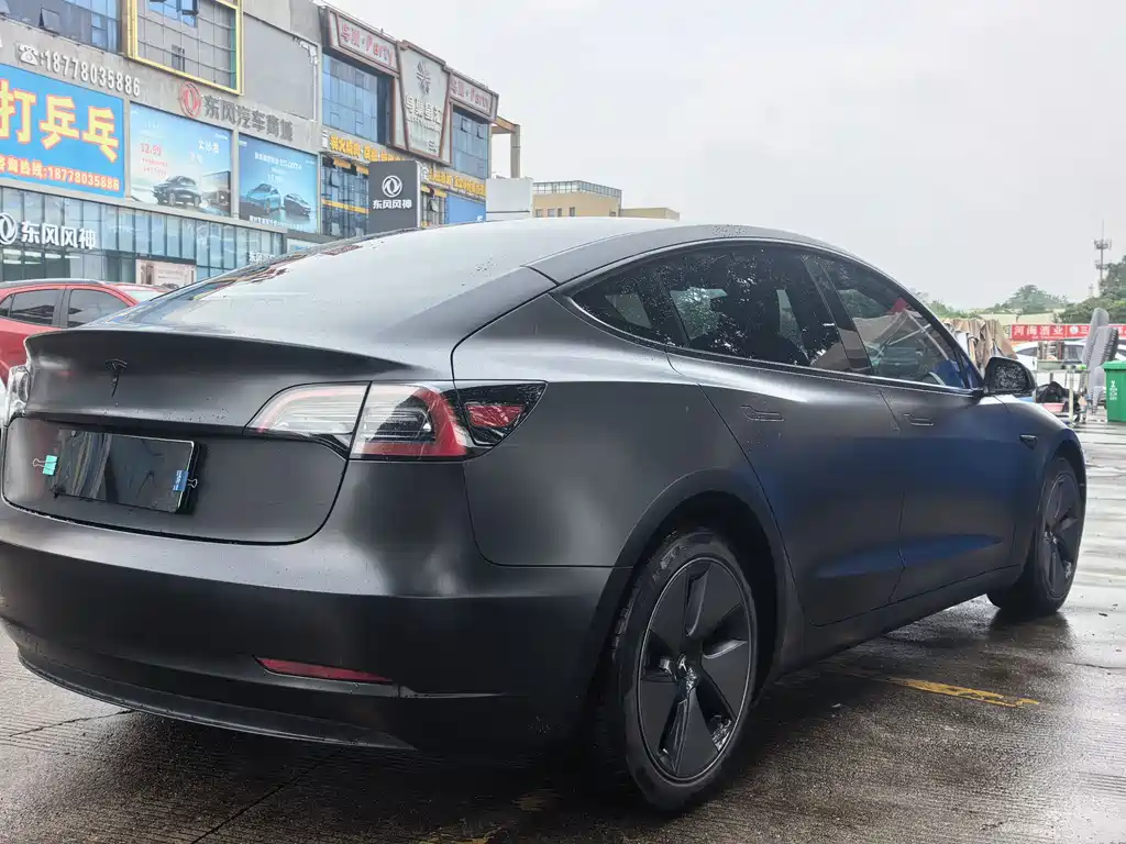 Tesla Model 3 — миниатюра 8