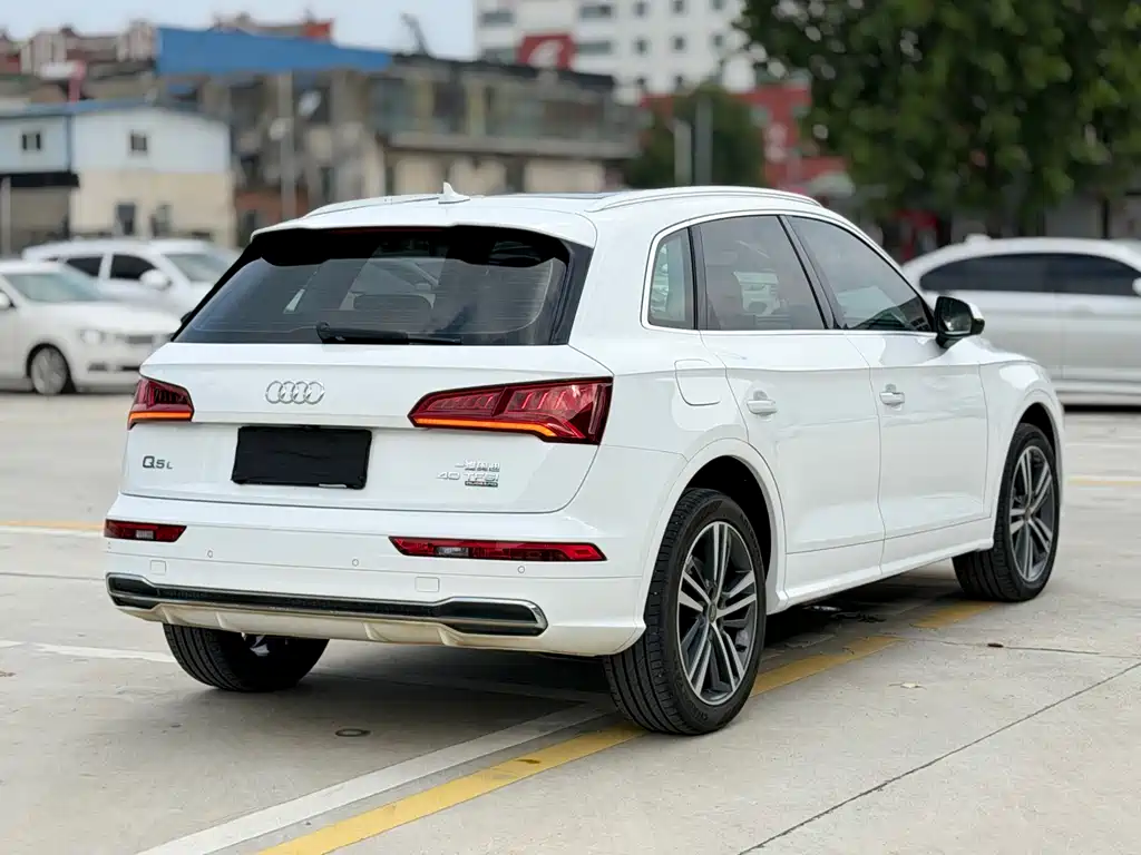 Audi Q5L — миниатюра 7