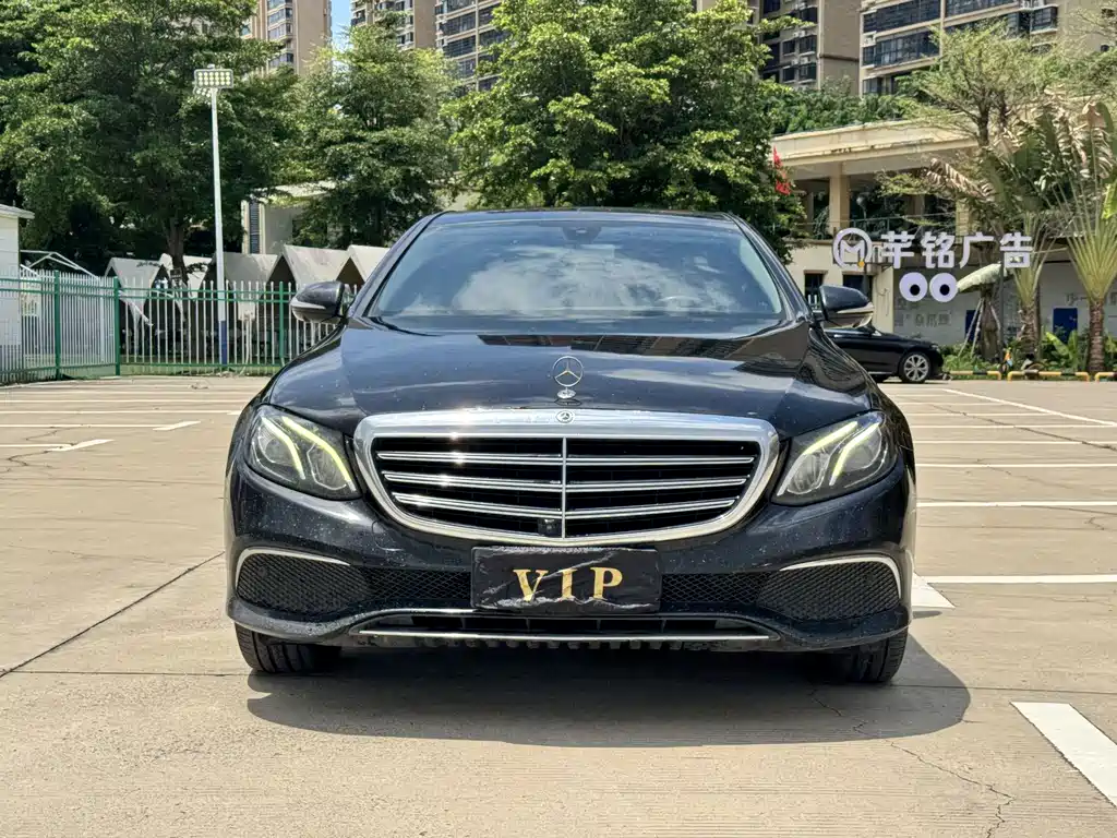 Mercedes-Benz E-Class — миниатюра 2