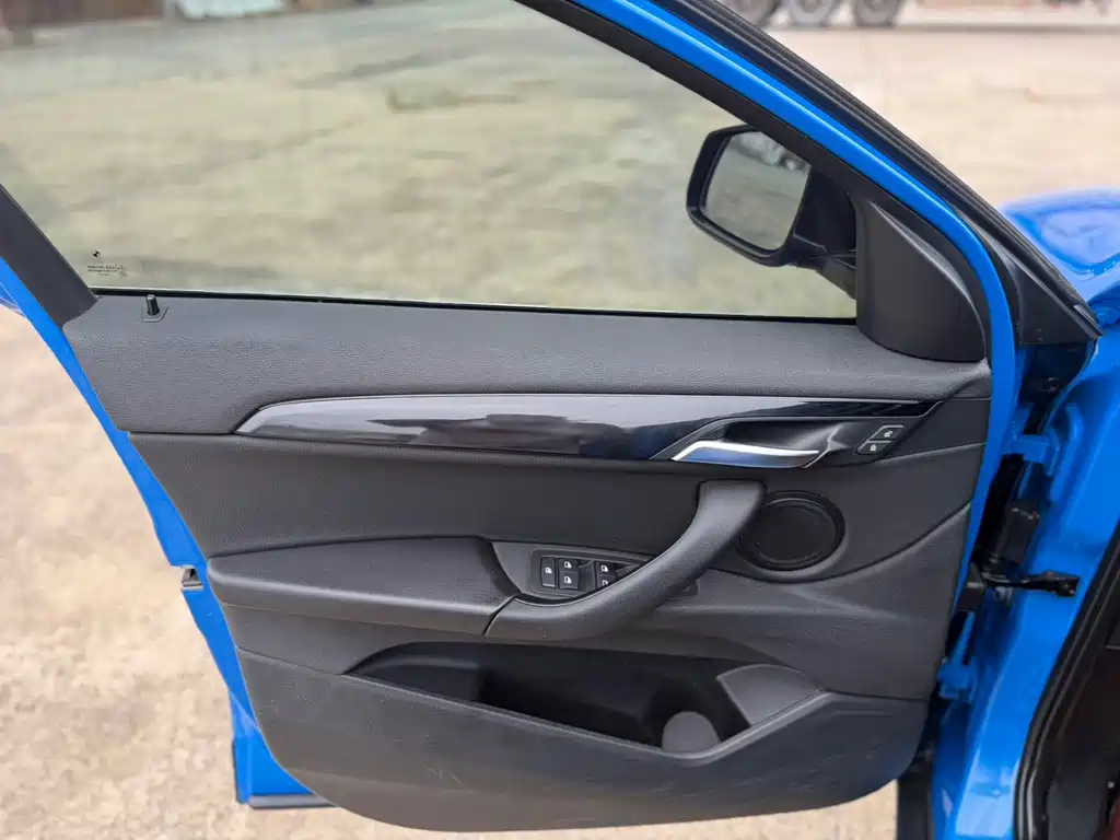 BMW X2 (Import) — миниатюра 4