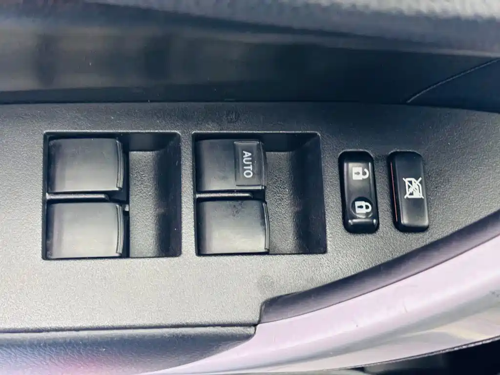 Toyota Corolla — миниатюра 18