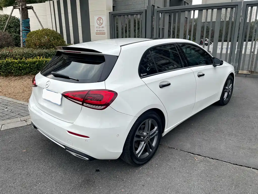 MERCEDES-BENZ A CLASS