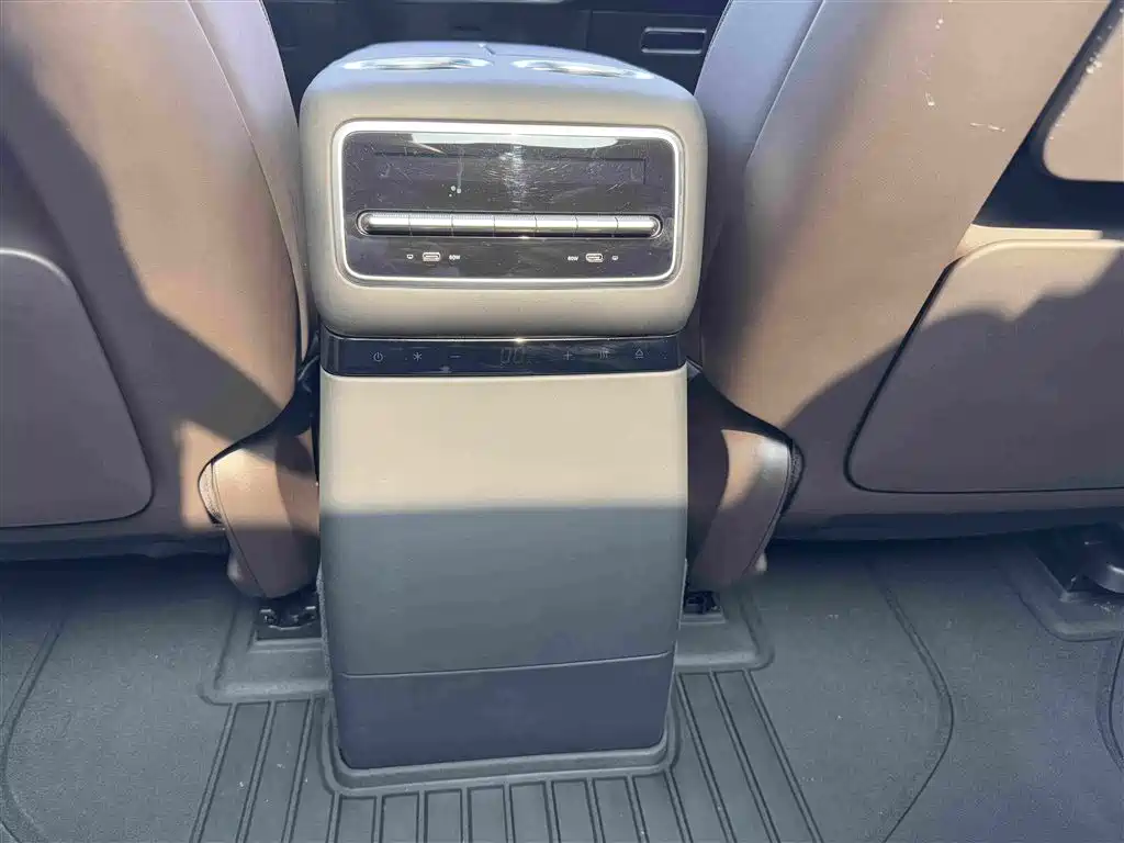 Li Auto Li L9 — миниатюра 10