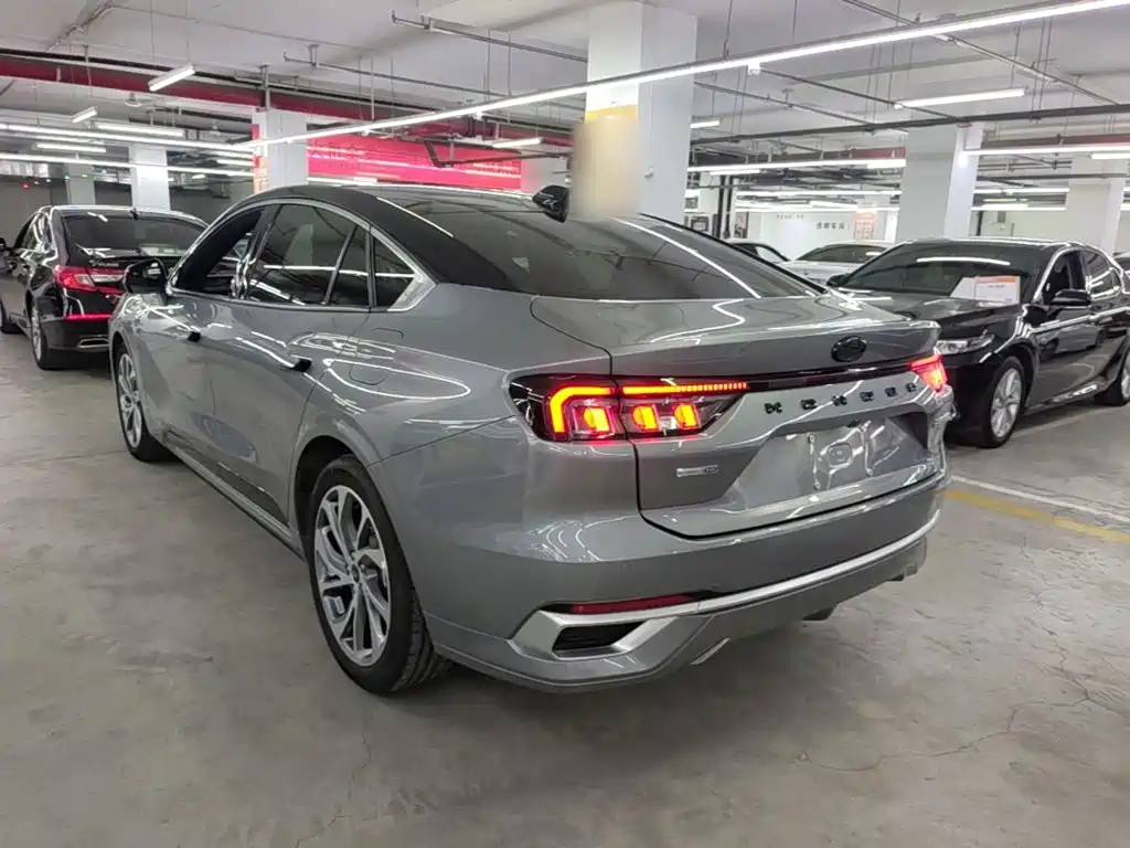 Ford Mondeo — миниатюра 5