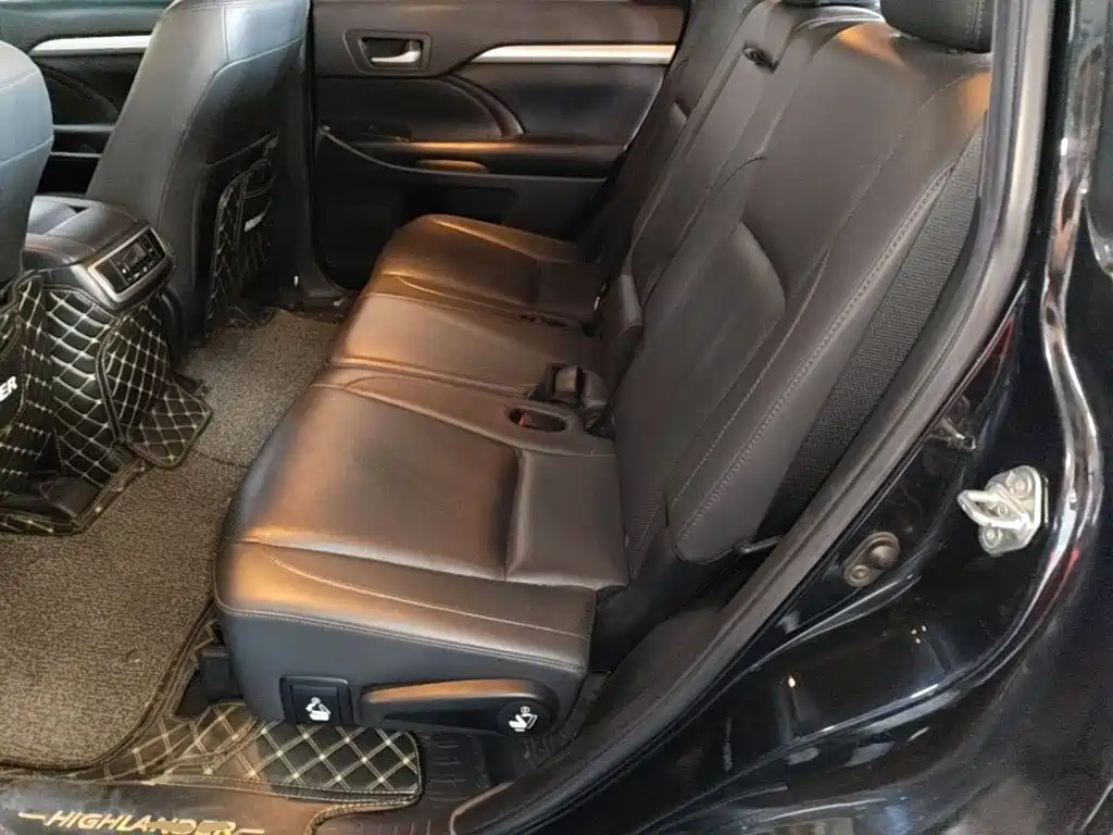 Toyota Highlander — миниатюра 17