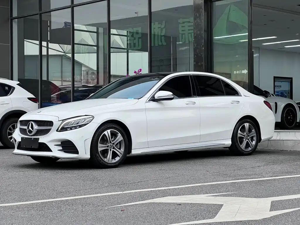 Mercedes-Benz C-Class 2020