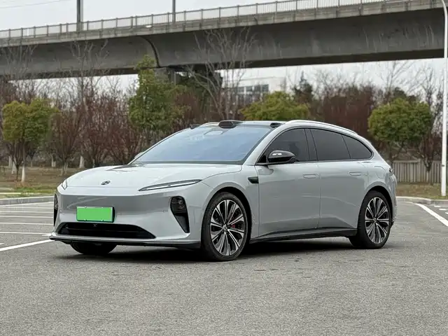 NIO NIO ET5T 2024