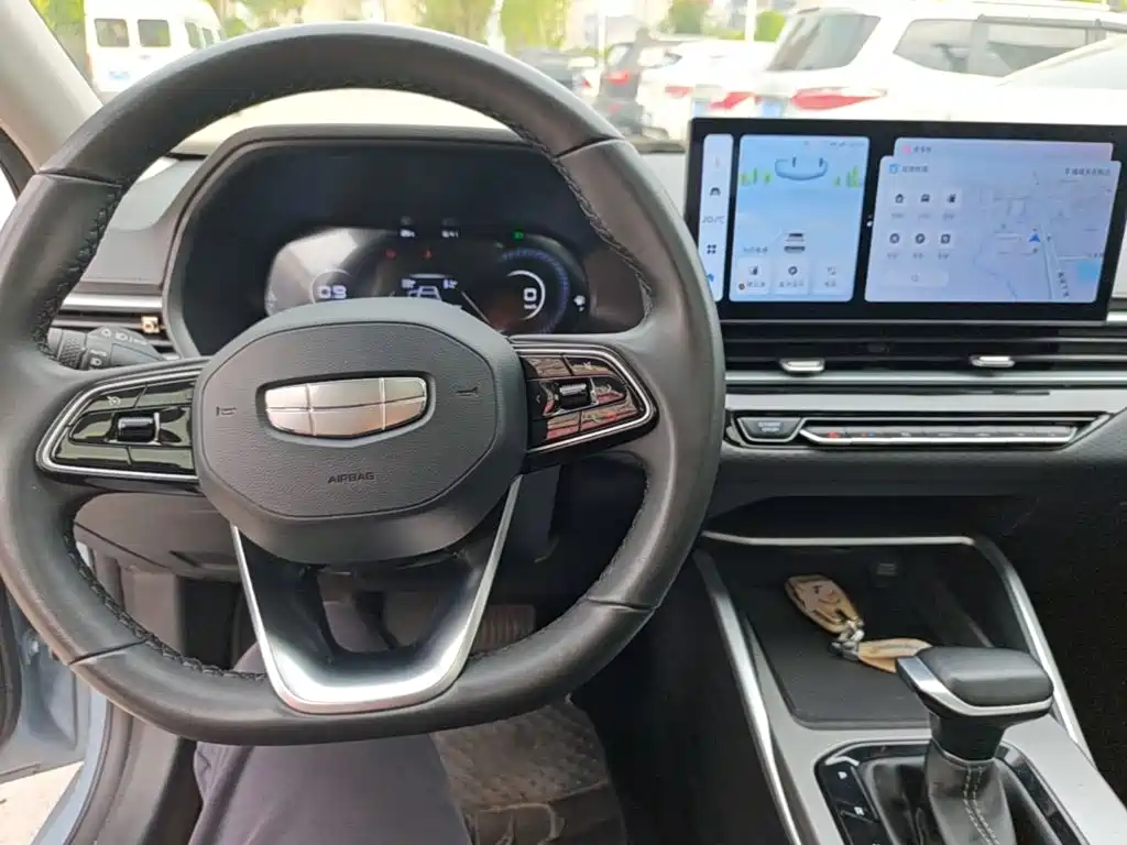 Geely Emgrand — миниатюра 10