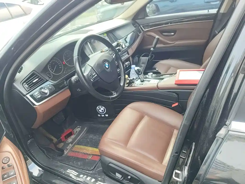 BMW 5 Series — миниатюра 15