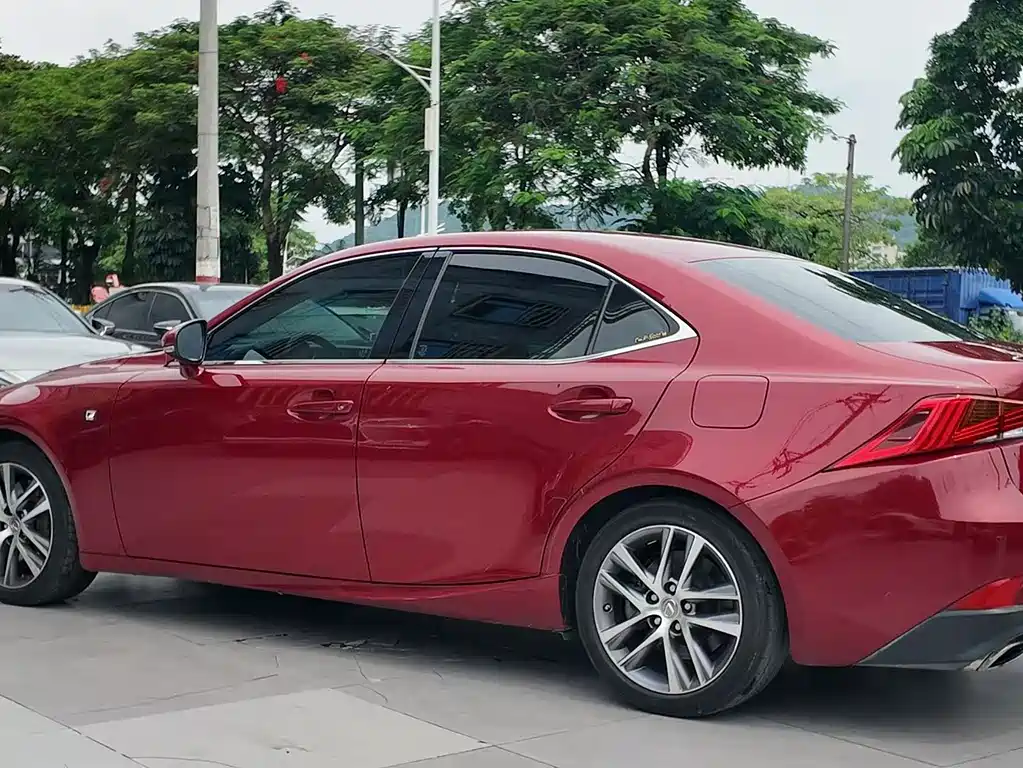 Lexus IS 2017 300 F SPORT