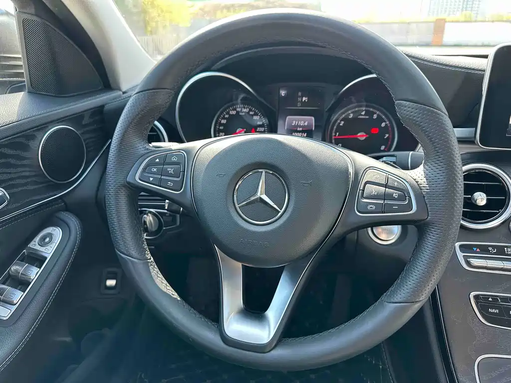 Mercedes-Benz C-Class — миниатюра 13