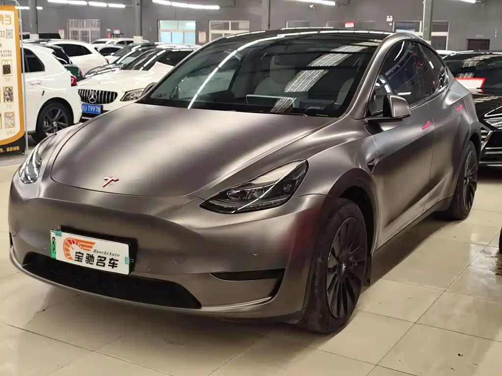 TESLA MODEL Y